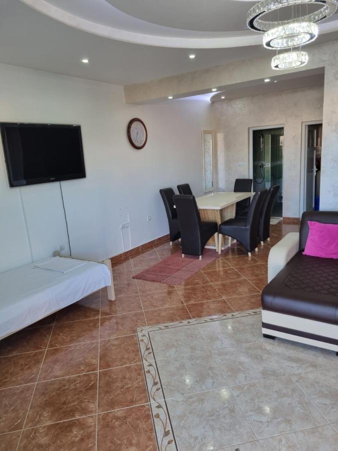 Apartmani Ani Bar Exterior photo